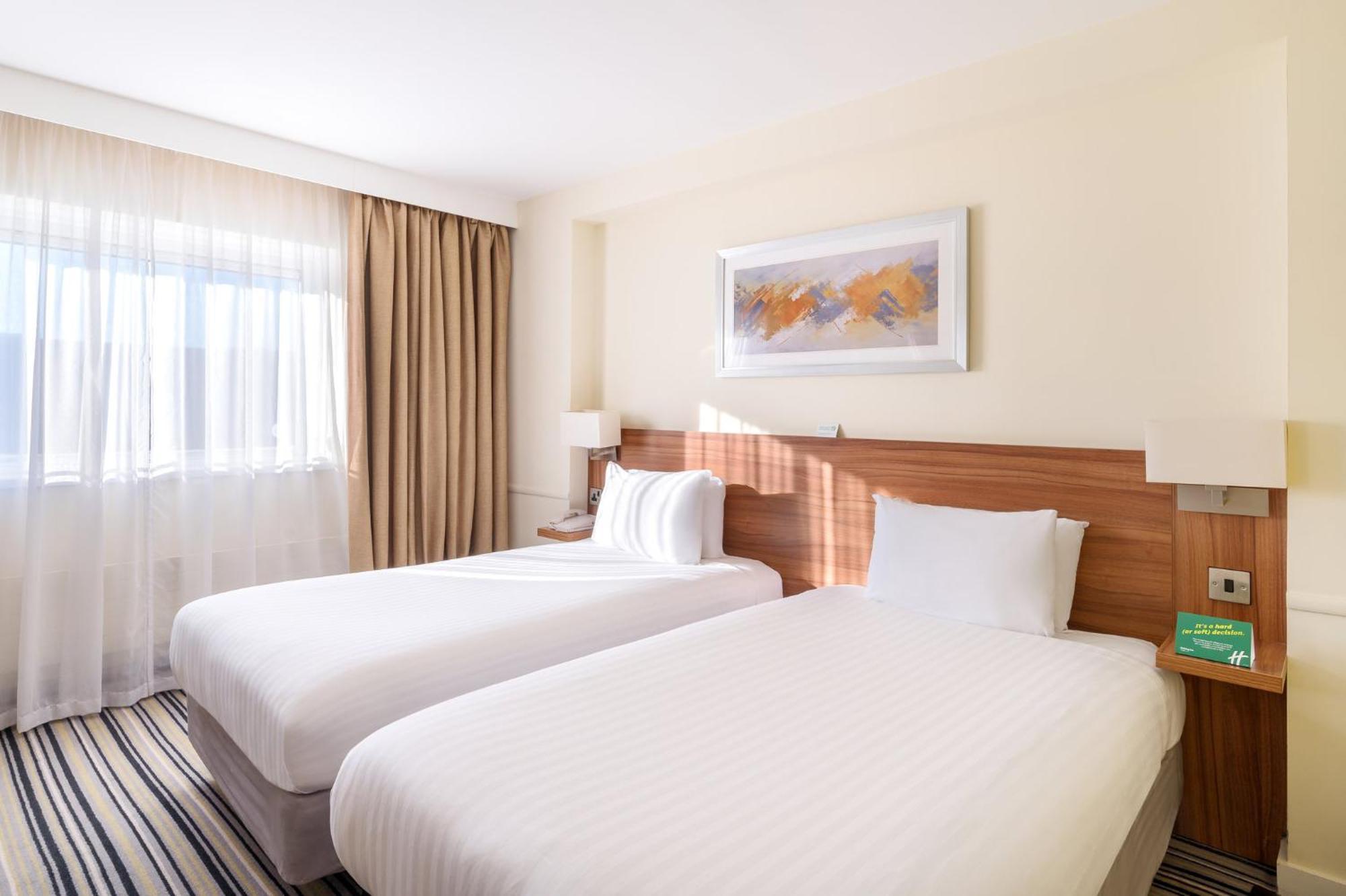 Holiday Inn Haydock By Ihg Exterior photo
