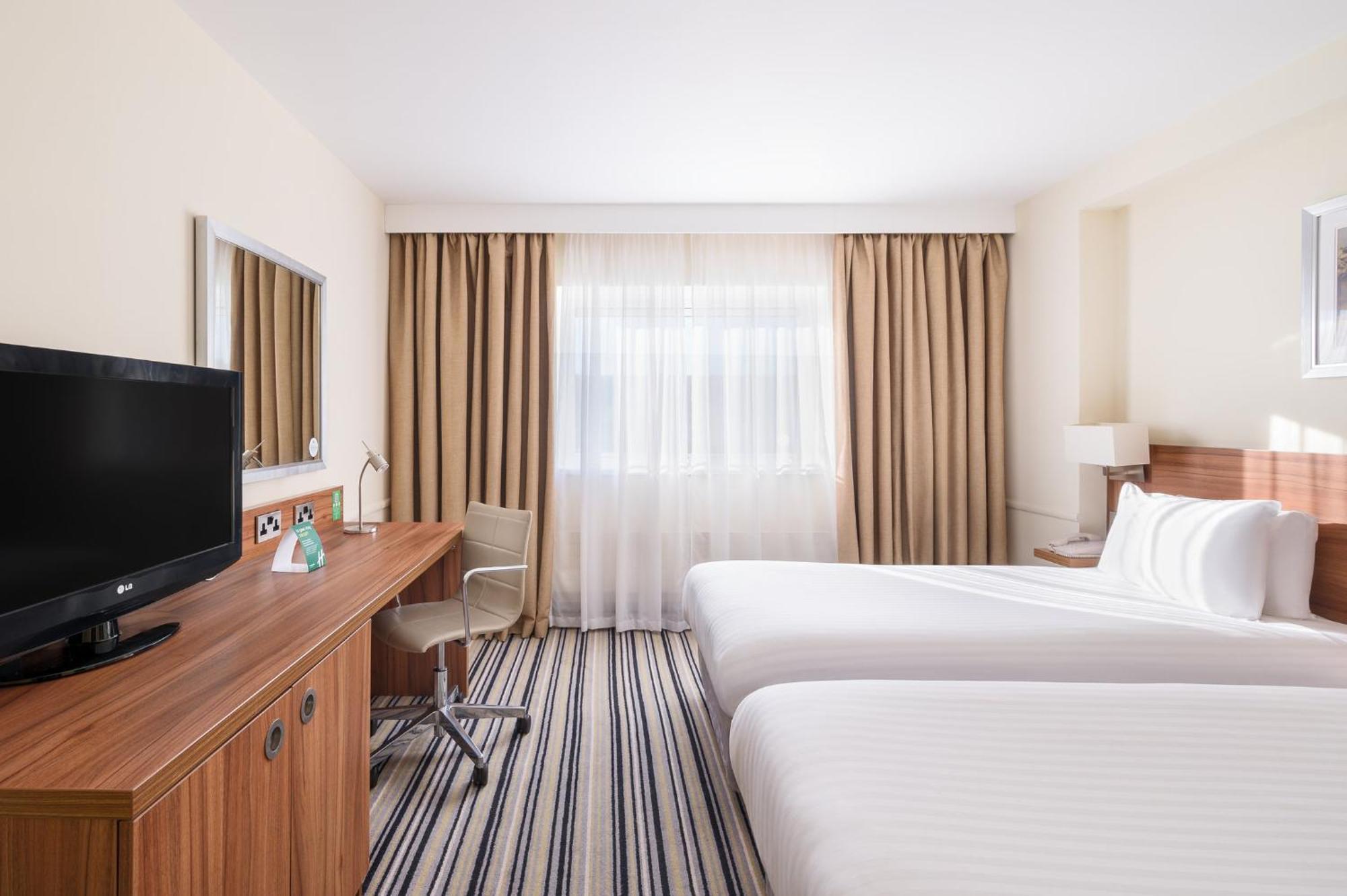 Holiday Inn Haydock By Ihg Exterior photo
