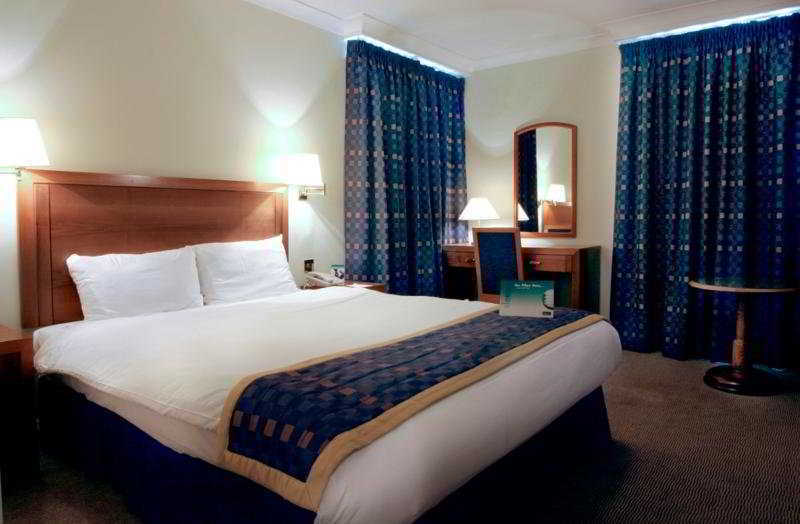 Holiday Inn Haydock By Ihg Exterior photo